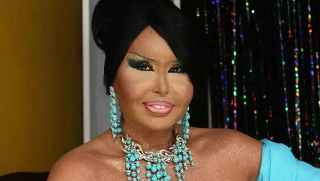 Türk Müziğinin divası Bülent Ersoy makyajsız yakalandı! Görenler tanıyamadı - Resim: 27